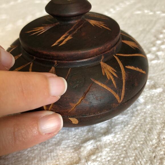 VTG Hand Carved Wooden Trinket Box w/ Lid Rustic Boho Decor Small Leaf 4"x2.5" - Picture 7 of 10